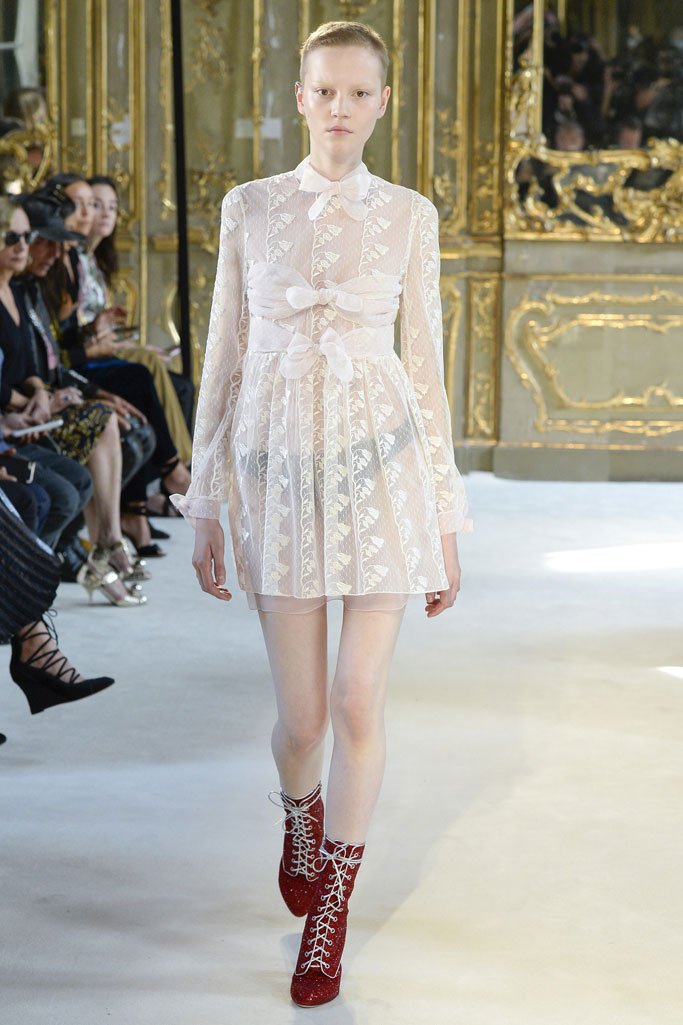 Giambattista Valli 2024米兰时装周女装秀