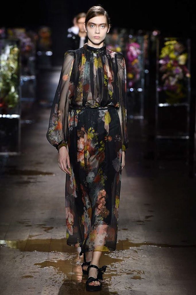 Dries Van Noten 2024巴黎时装周时装秀