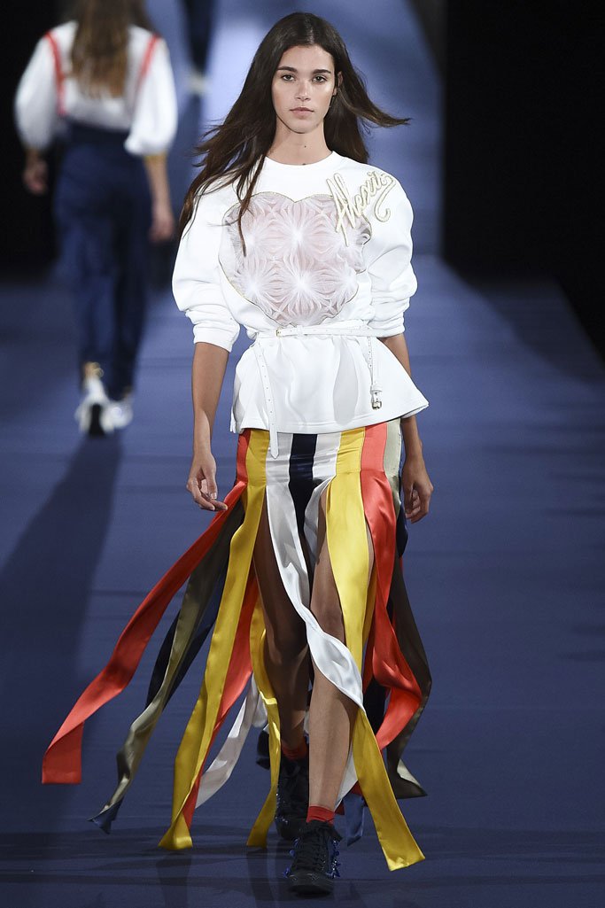 Alexis Mabille（艾历克西斯·马毕）2024春夏巴黎时装周女装秀