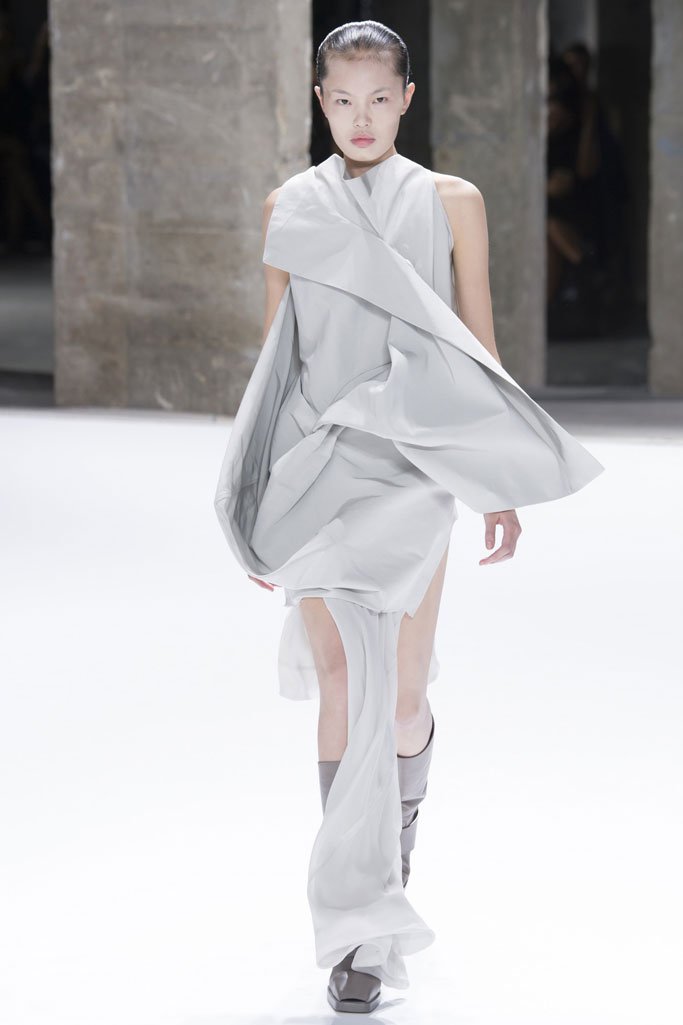 Rick Owens（瑞克·欧文斯）2024春夏巴黎时装周女装秀