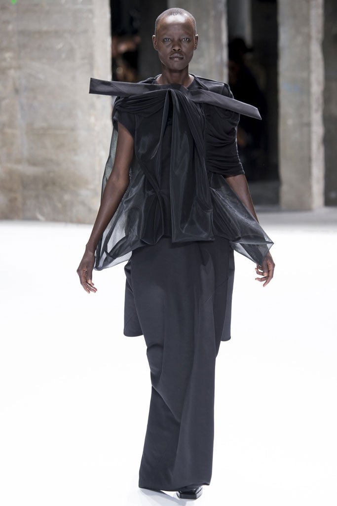 Rick Owens（瑞克·欧文斯）2024春夏巴黎时装周女装秀