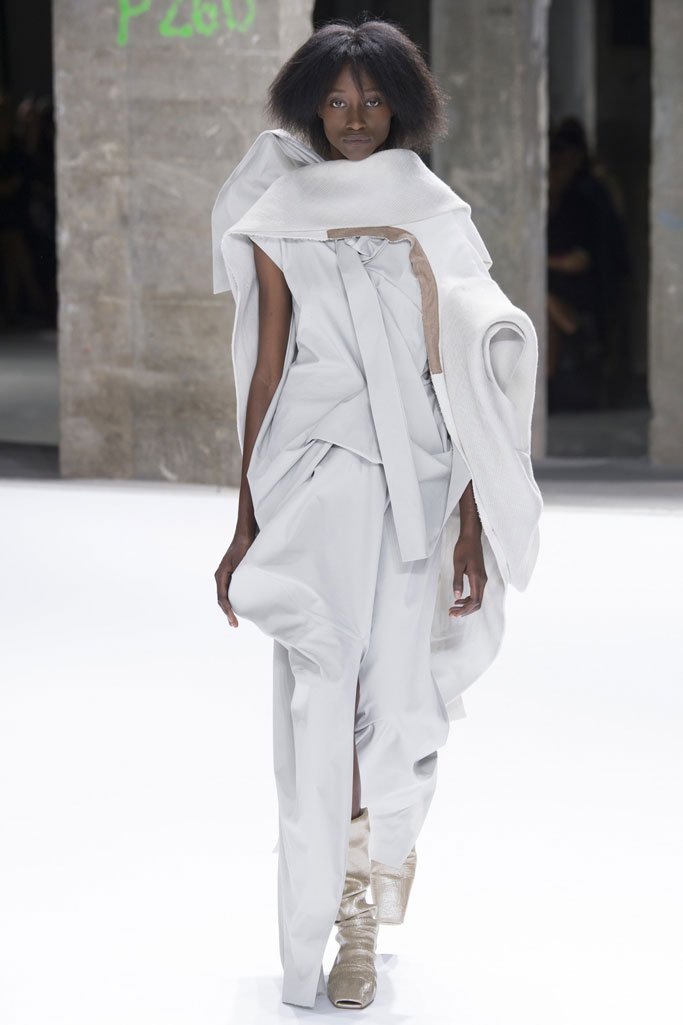 Rick Owens（瑞克·欧文斯）2024春夏巴黎时装周女装秀