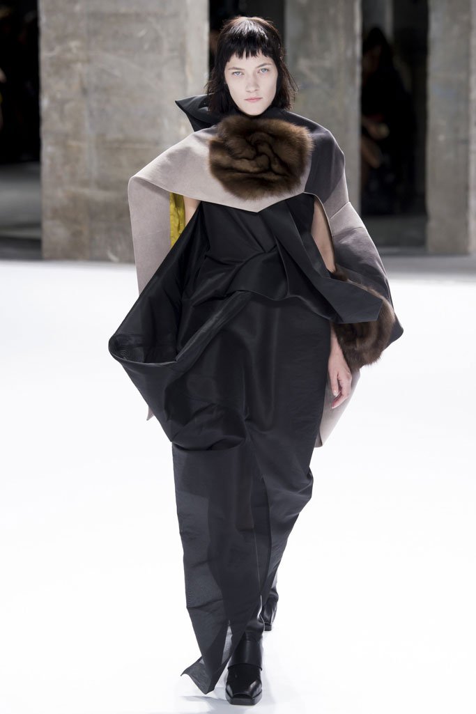 Rick Owens（瑞克·欧文斯）2024春夏巴黎时装周女装秀