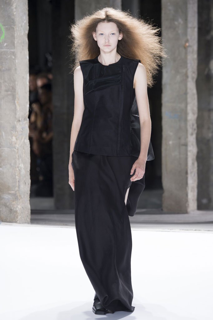 Rick Owens（瑞克·欧文斯）2024春夏巴黎时装周女装秀