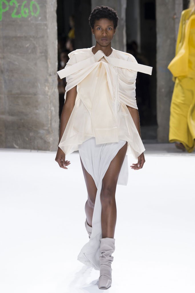 Rick Owens（瑞克·欧文斯）2024春夏巴黎时装周女装秀