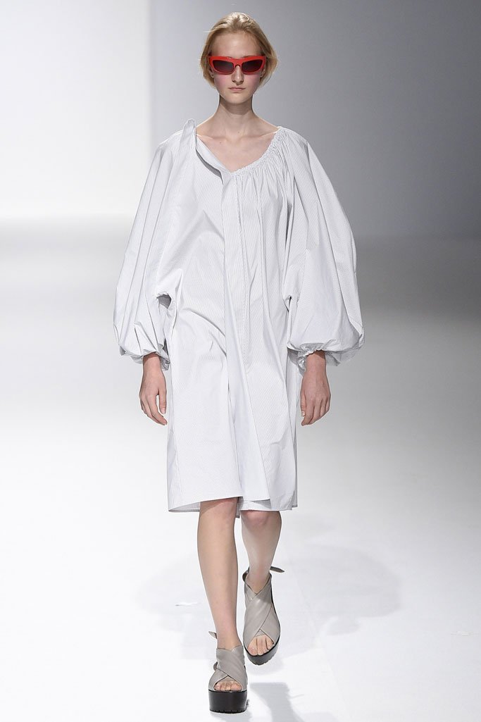 Chalayan（卡拉扬）2024巴黎时装周女装秀