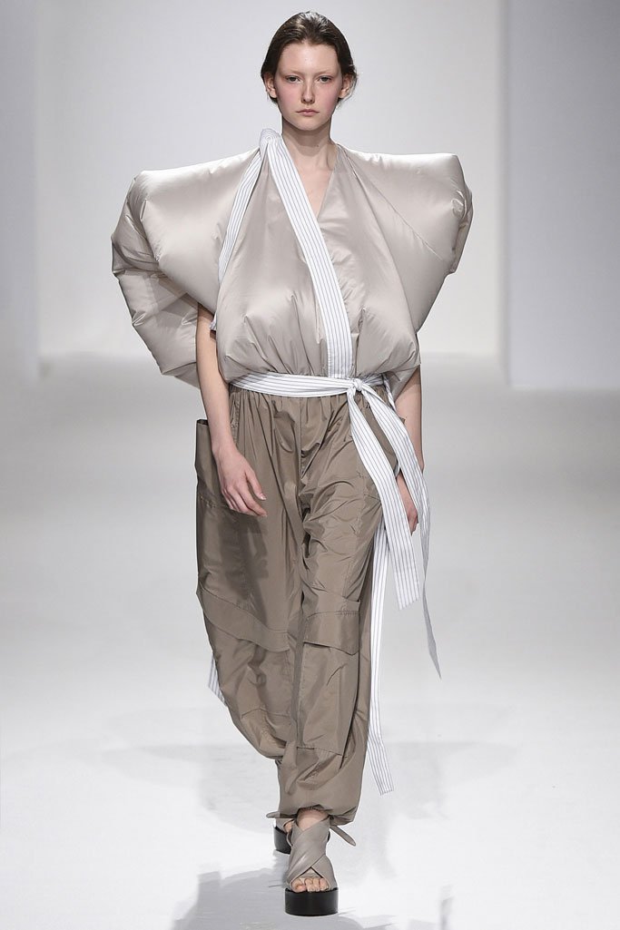 Chalayan（卡拉扬）2024巴黎时装周女装秀