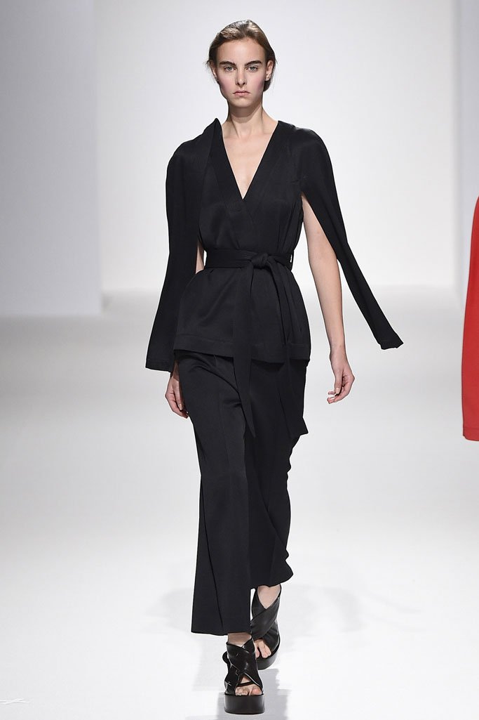 Chalayan（卡拉扬）2024巴黎时装周女装秀