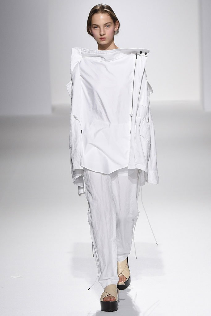 Chalayan（卡拉扬）2024巴黎时装周女装秀