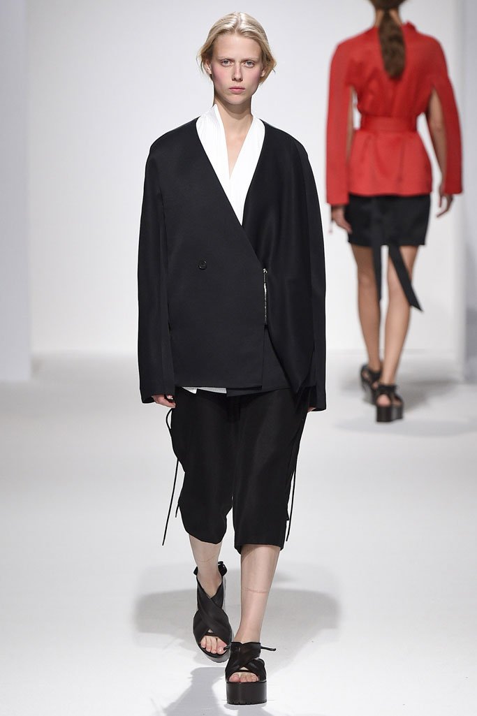 Chalayan（卡拉扬）2024巴黎时装周女装秀