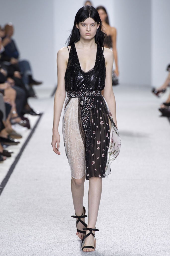 Giambattista Valli 2024春夏巴黎时装周时装秀