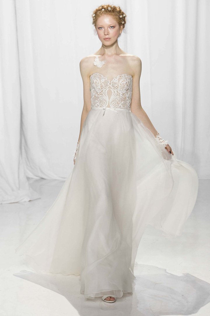 Reem Acra（雷姆·阿克拉）2024纽约婚纱周婚纱秀