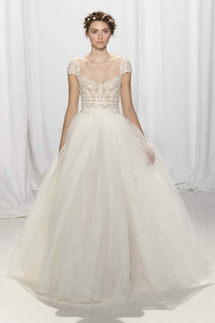 Reem Acra（雷姆·阿克拉）2024纽约婚纱周婚纱秀