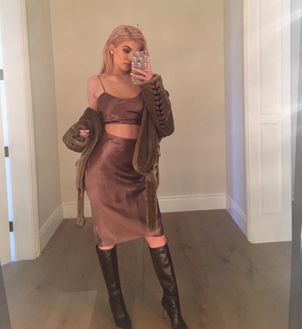 凯莉•詹娜 (Kylie Jenner)最新街拍合辑 大解析