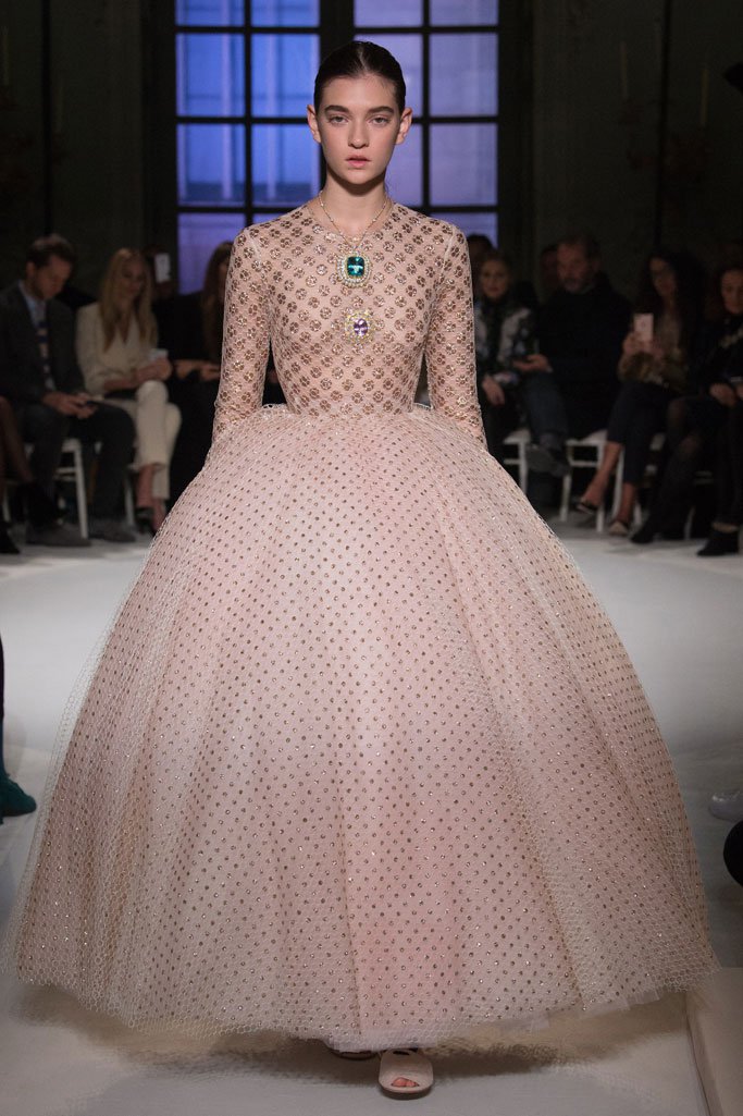 Giambattista Valli 2024巴黎时装周春夏时装秀