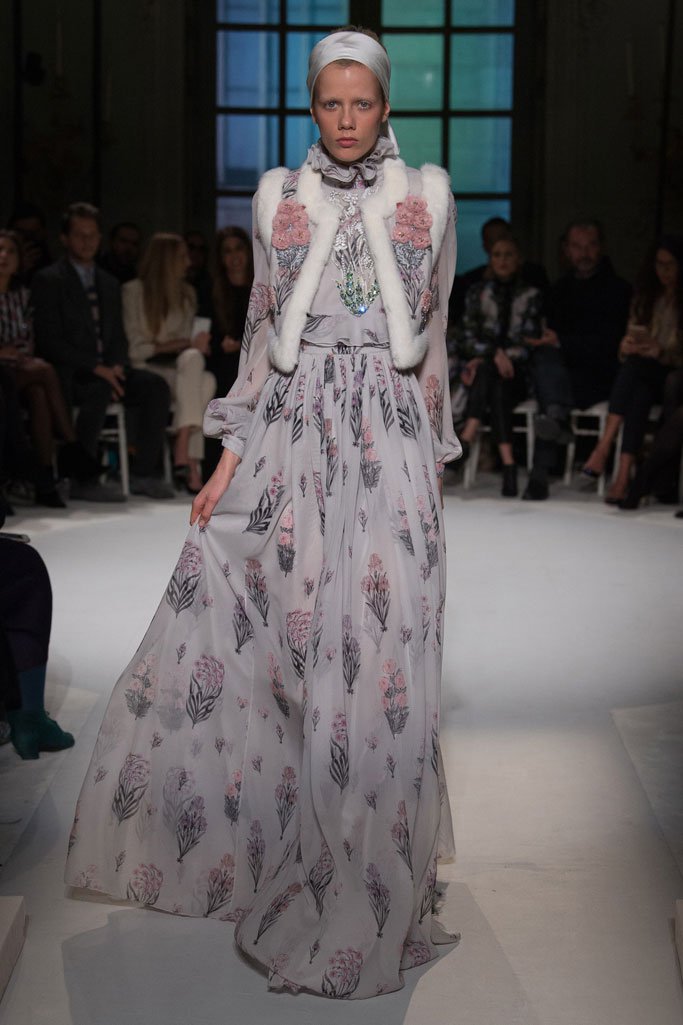 Giambattista Valli 2024巴黎时装周春夏时装秀