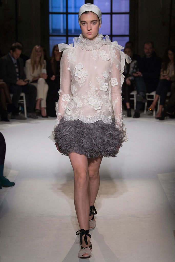 Giambattista Valli 2024巴黎时装周春夏时装秀