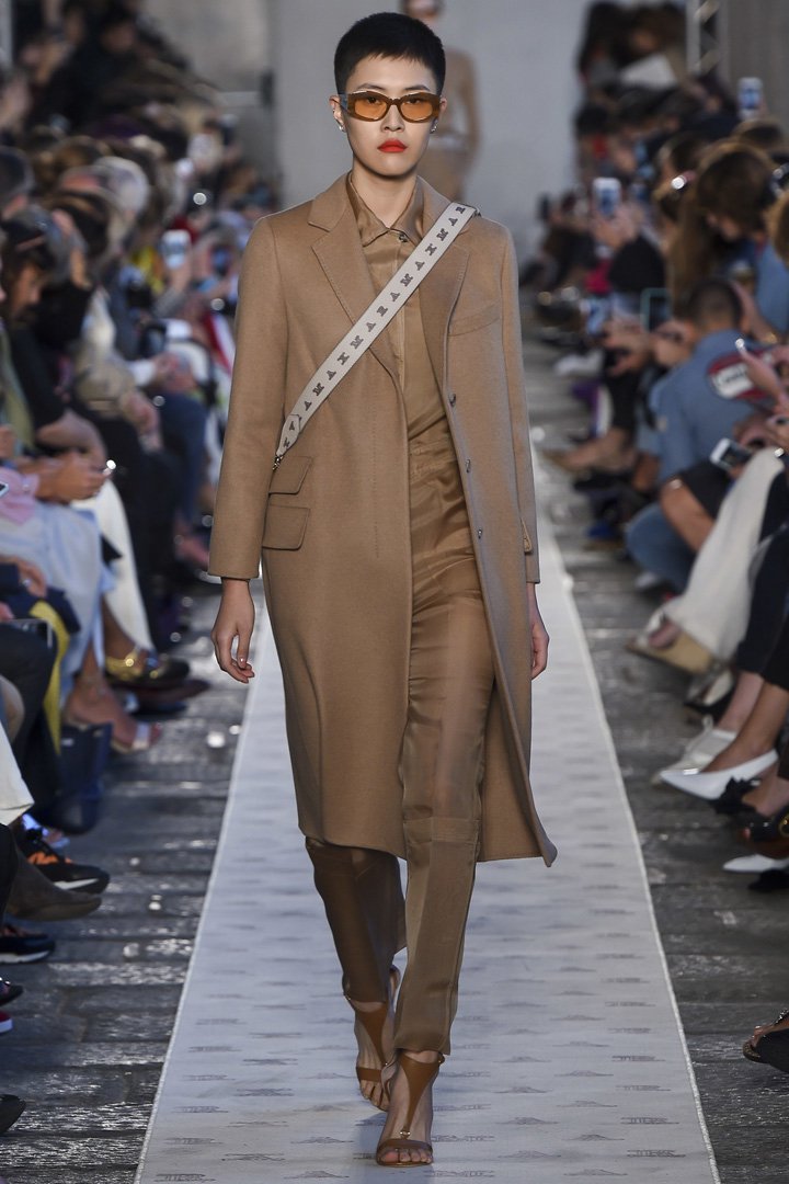 Max Mara（麦丝玛拉）2024米兰时装周时装秀