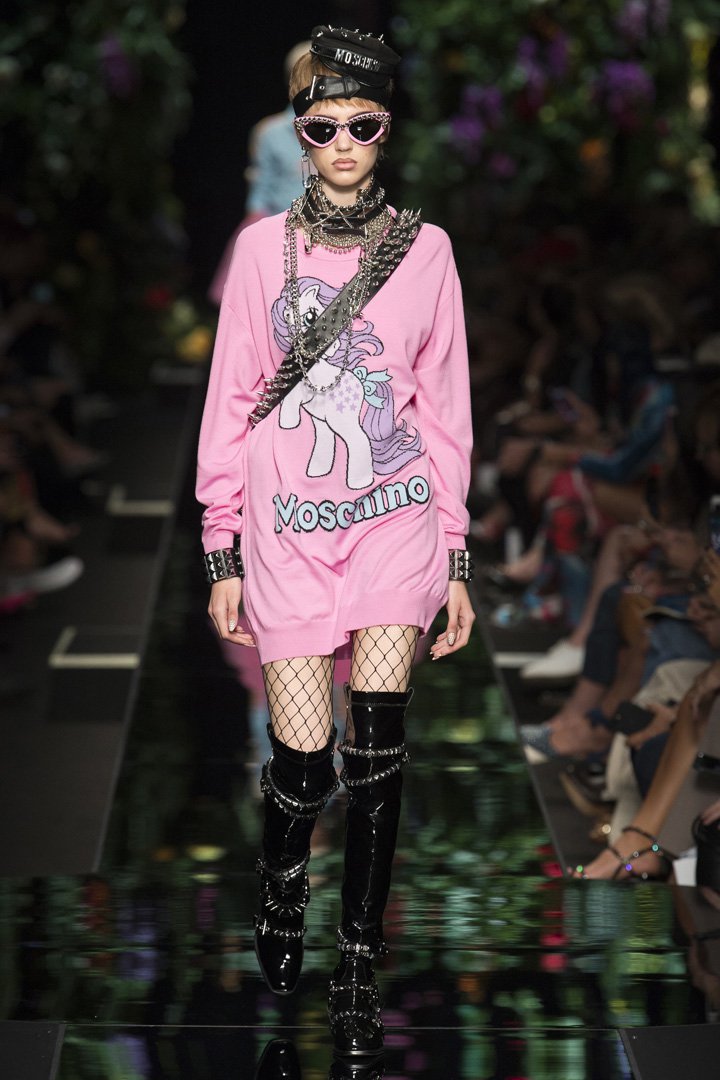 Moschino（莫斯其诺）2024米兰时装周时装秀