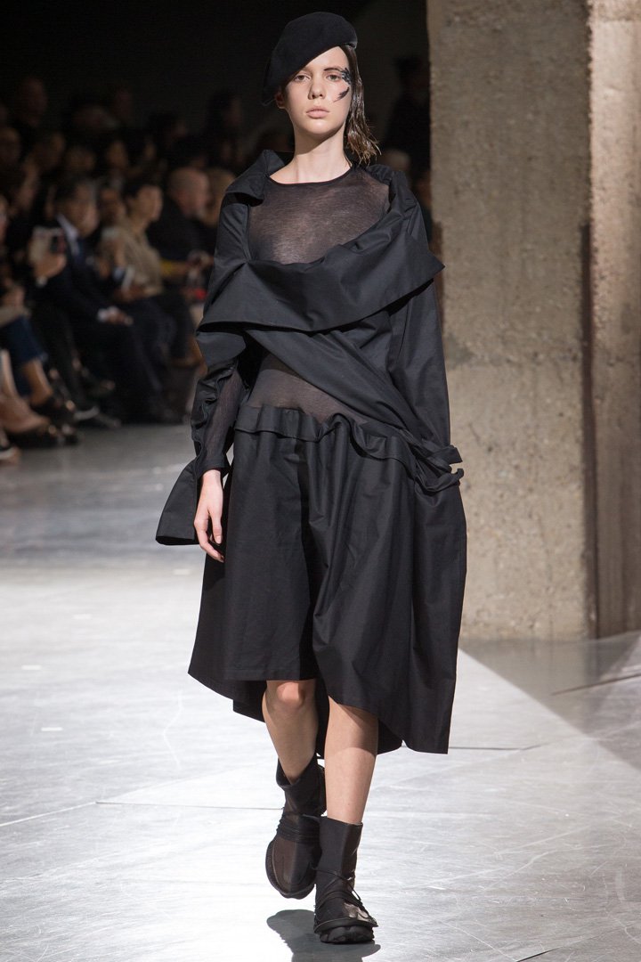 Yohji Yamamoto（山本耀司）2024巴黎时装周时装秀