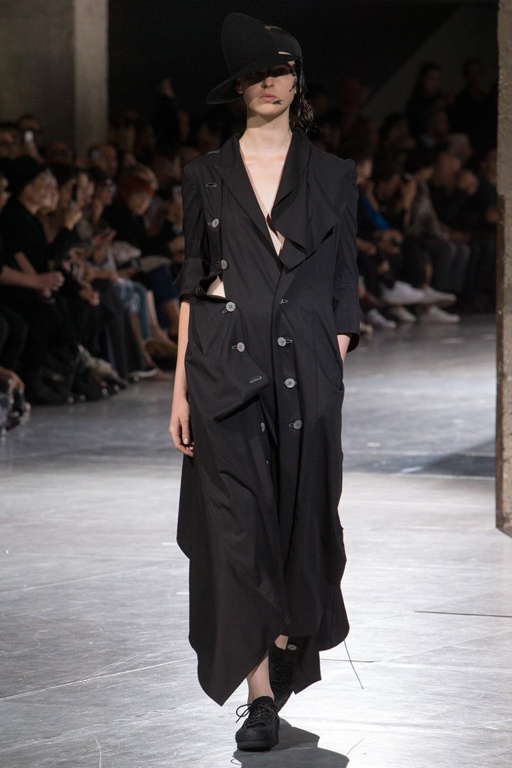 Yohji Yamamoto（山本耀司）2024巴黎时装周时装秀