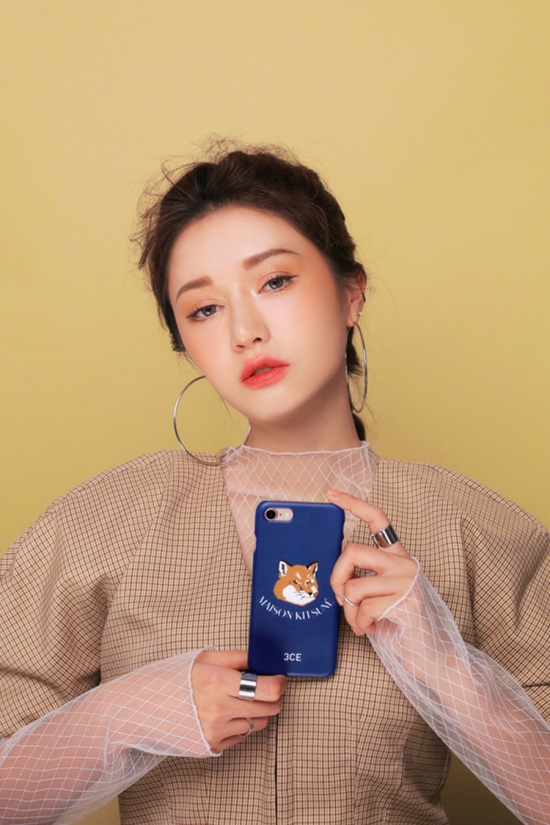 3CE 与Maison Kitsuné 推出联乘系列彩妆