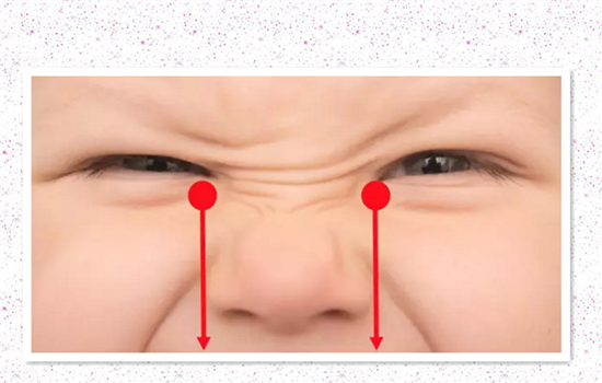 缩小鼻翼按摩方法 照这样按摩5天按出小鼻翼