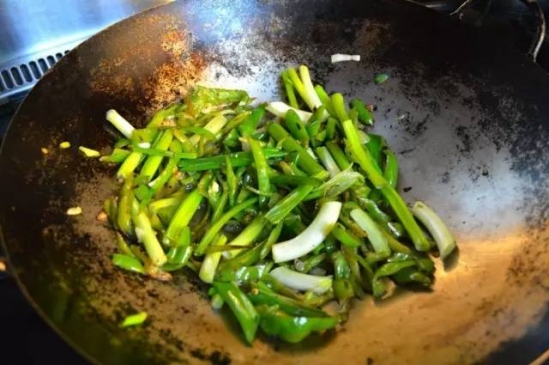 鸡肉豆腐丝的家常做法 鸡肉豆腐丝食谱介绍