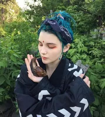 女生有个性的发型 18岁网红少女一天一个发型