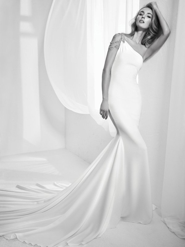 Atelier Pronovias 2024品牌婚纱礼服系列大片