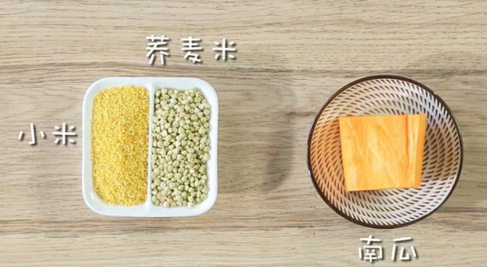 宝宝黄金小米饼的做法 换个吃法宝宝说不定爱上吃饭