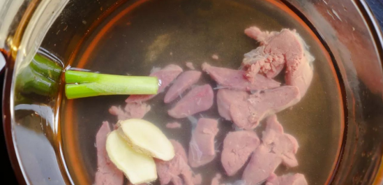 番茄鸡肝松饼的做法 宝宝松饼辅食做法介绍