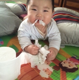 宝宝不小心吃了纸怎么办 宝宝吃了纸怎么办