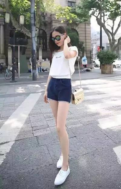 衣服怎么配鞋子