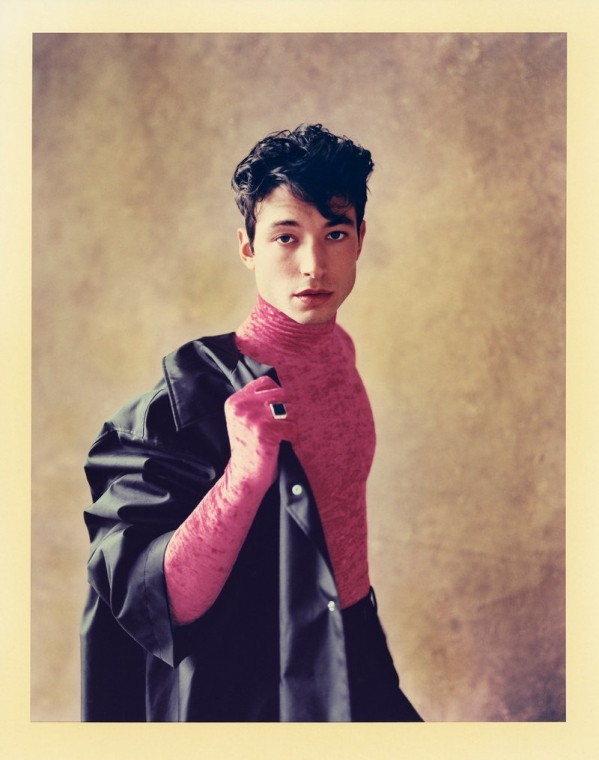 ezra miller 女装 ezra miller 壁花少年