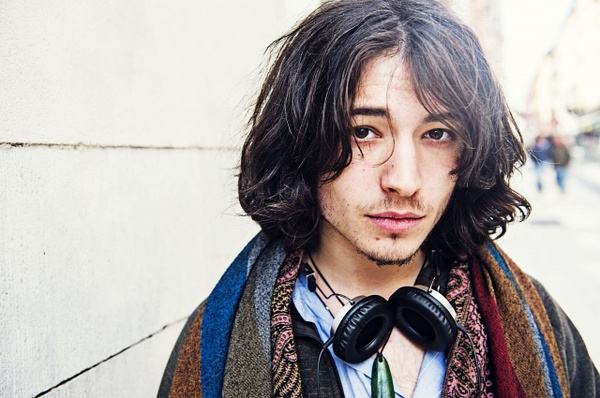 ezra miller 女装 ezra miller 壁花少年