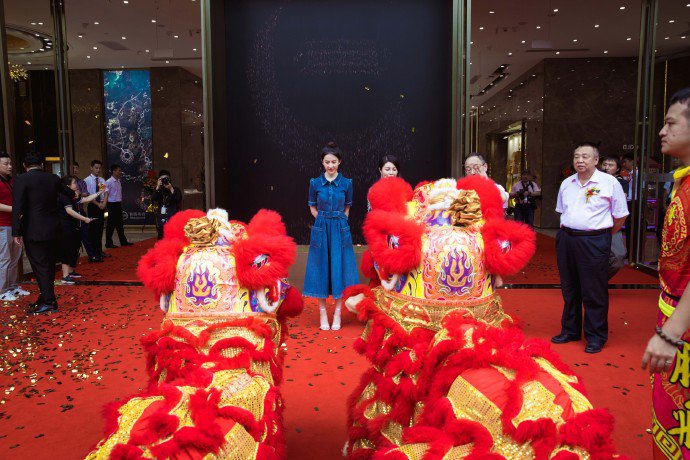 刘亦菲品牌活动甜美仙气现场图片