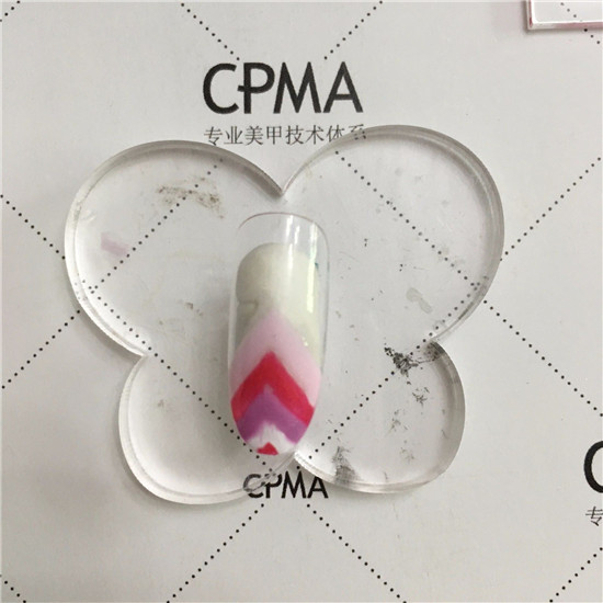 拉花美甲怎么做 拉花美甲的做法